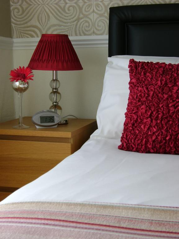 פלימות' Gallery Guest House מראה חיצוני תמונה